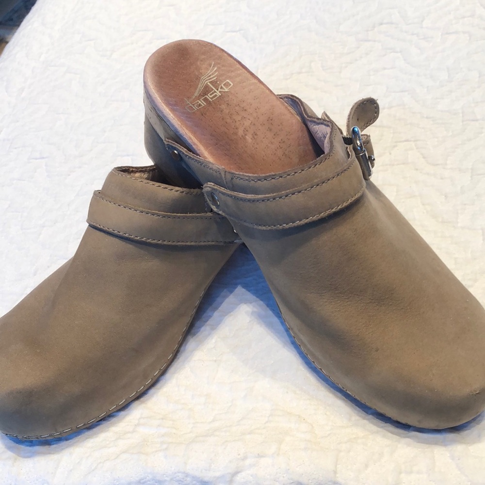 Dansko women’s mule style clogs - 9.5/38 EU